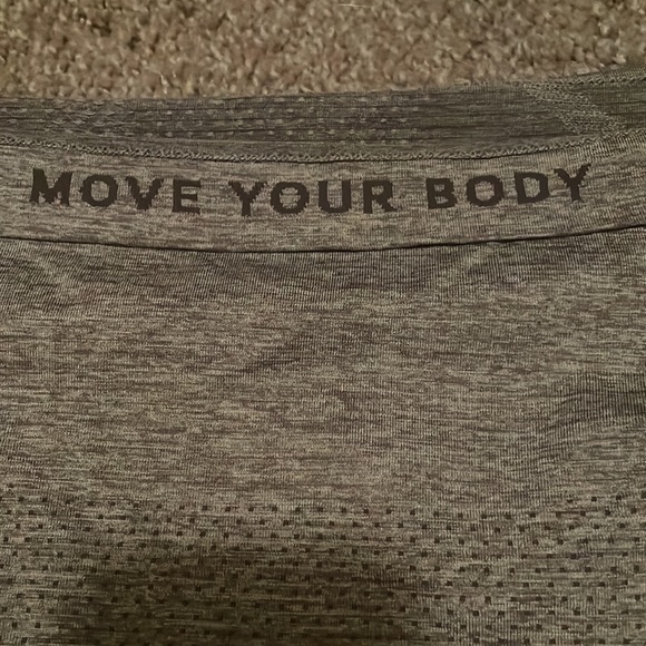 Gray lulu tank - Picture 3 of 5